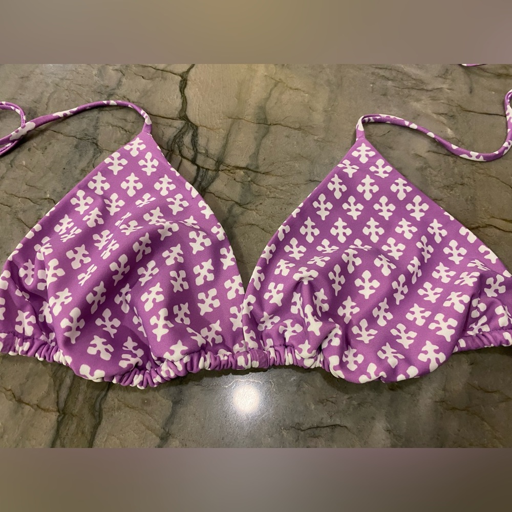 Xirena Tia Bikini Top in Purple Clover - Picture 2 of 9